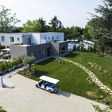 Ξενοδοχείο Relais Clodia Λατζίζε