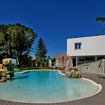 Relais Clodia מלון