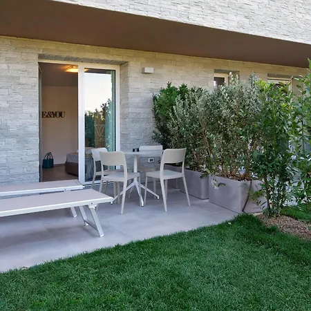 Relais Clodia מלון לאזיסה